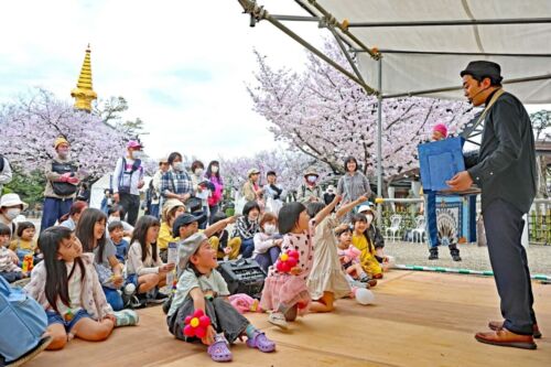 4人形つかいパペ（浄國寺）